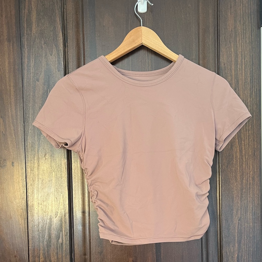 lululemon athletica Mauve Crop Top